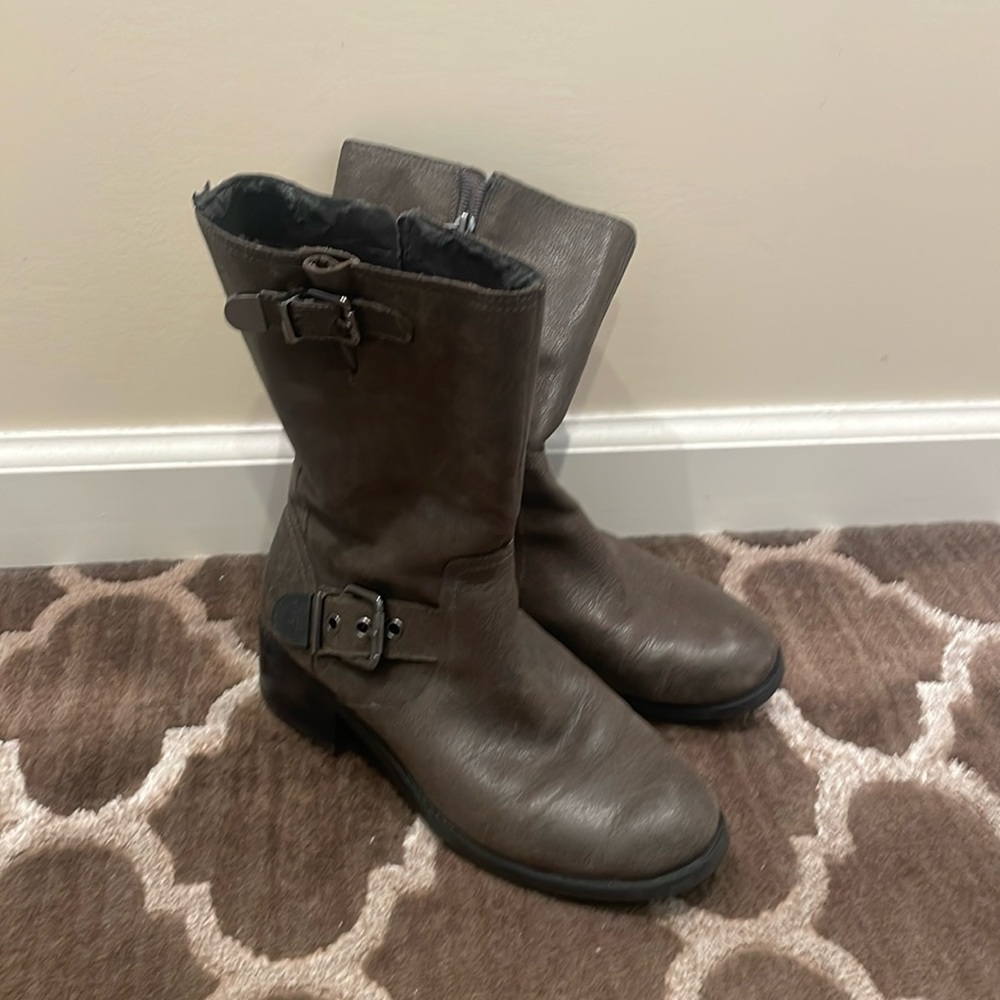 Vince Camuto Moto boot size 7.5 wide